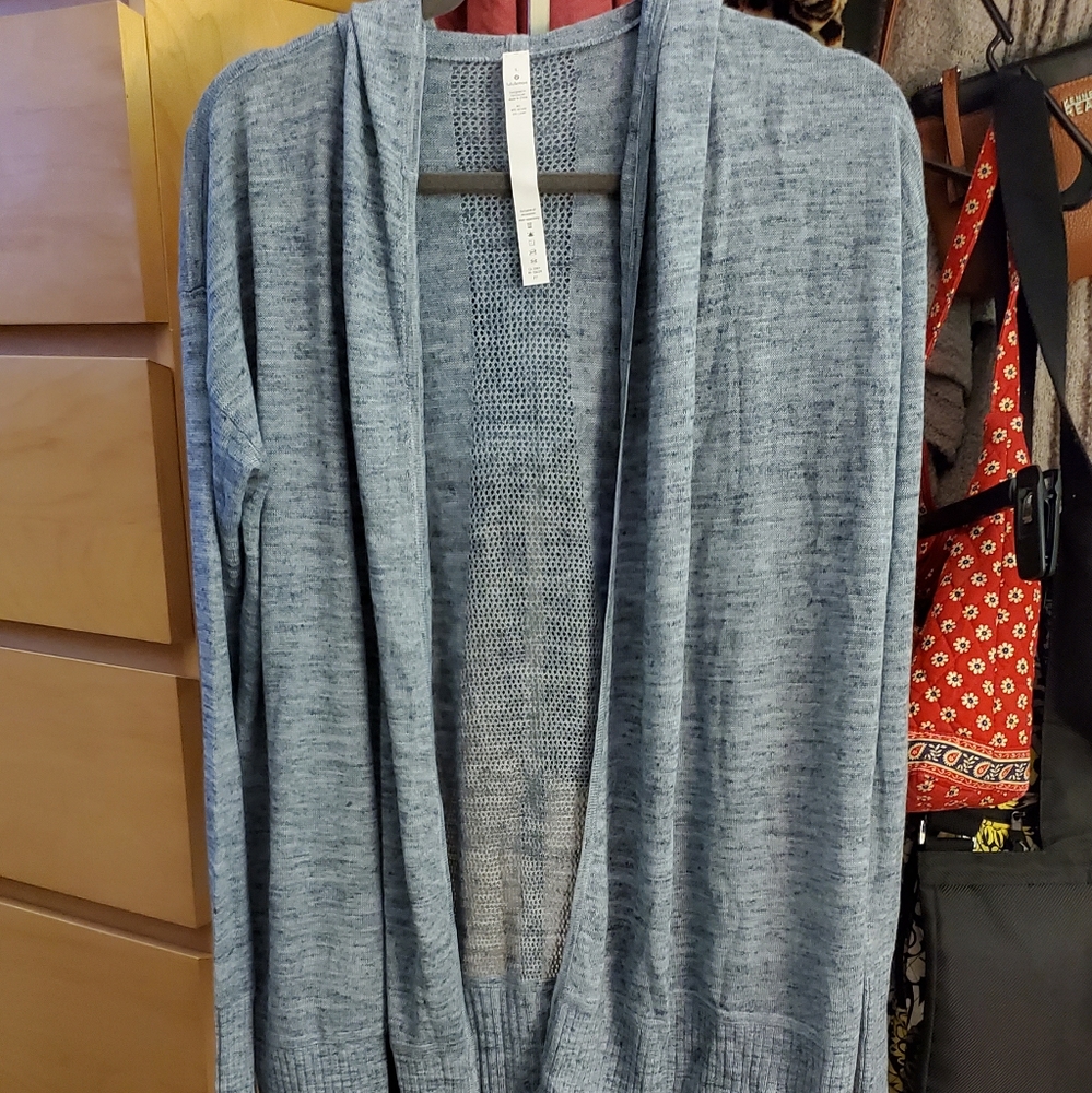 🎀SOLD🎀 Lululemon Calm and Collected Wrap NWT Sz Large Blue